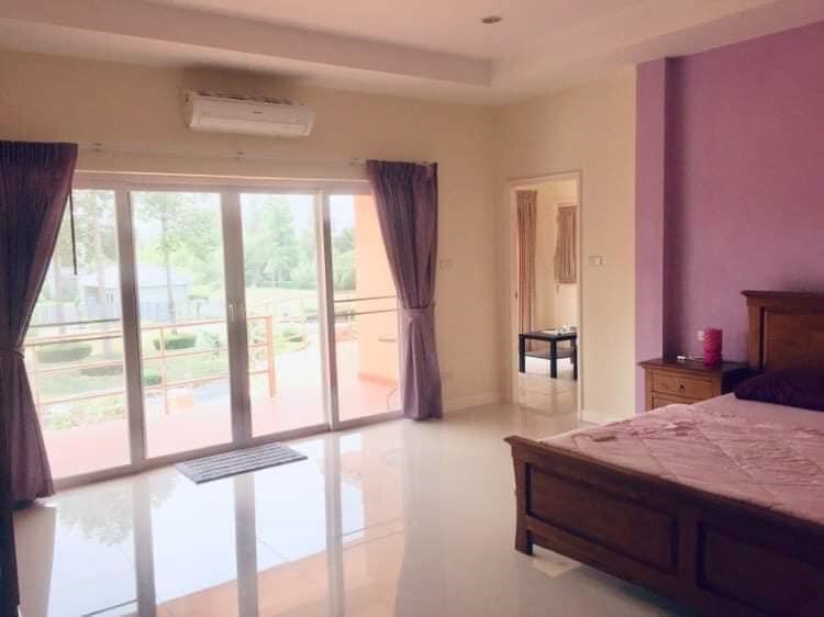Luxury 4 Bedroom Home at Eastern Star Golf Resort with Large Swimming Pool SELLER MOTIVATED