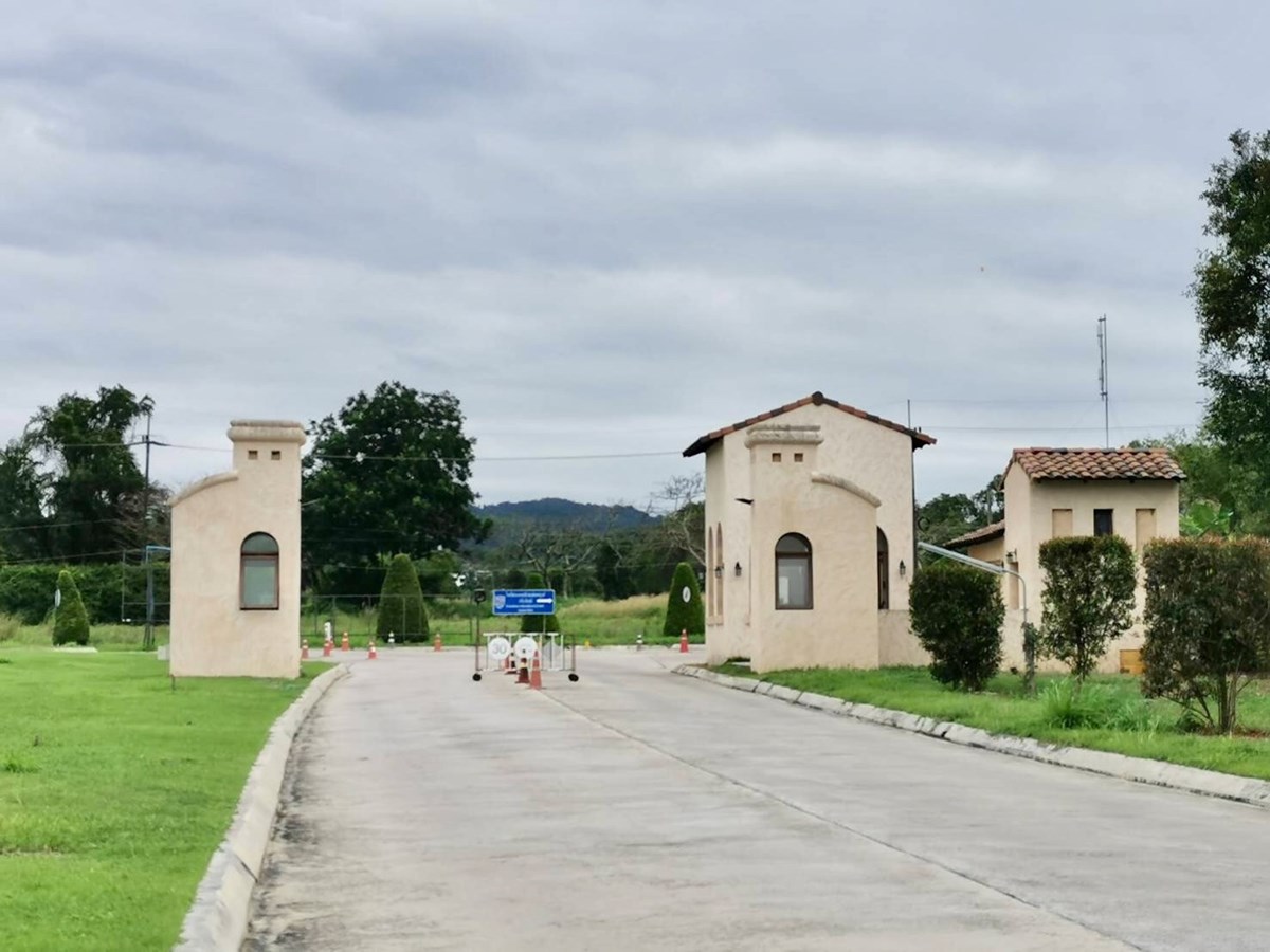 4 Bedroom Country Estate at Saint Andrews Village JUST REDUCED BY 4